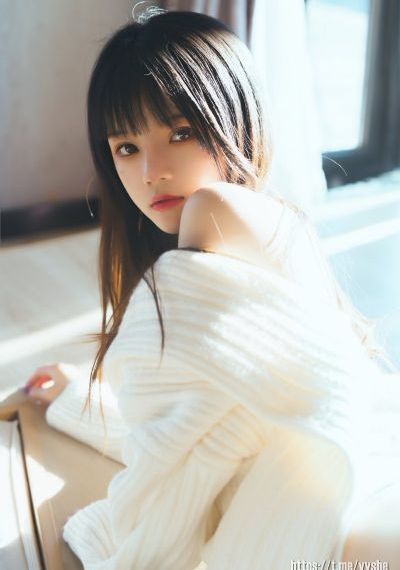 伸进女同桌乳沟里摸爽了_BD韩语免费观看电视剧