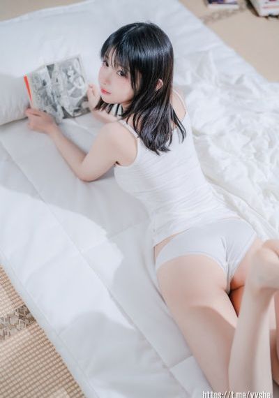 丝袜女佣成人H版在线_BD英语免费在线播放